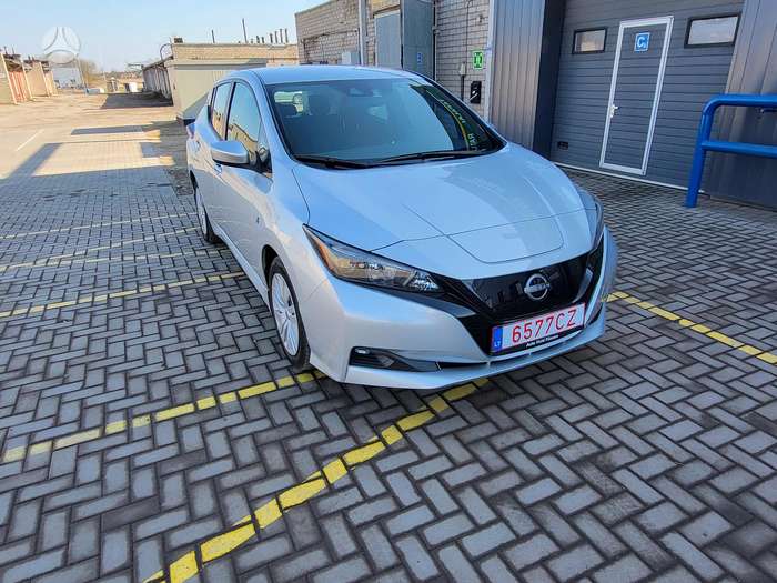 Nissan Leaf, 40 kWh, hatchback