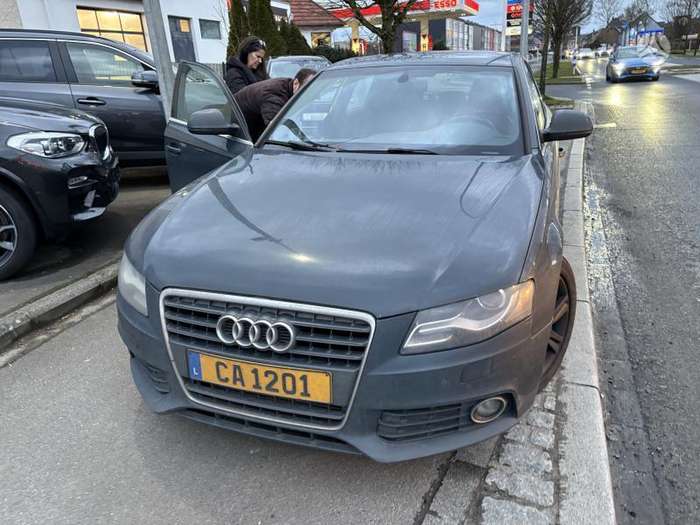 Audi A4, 2.7 l., sedanas
