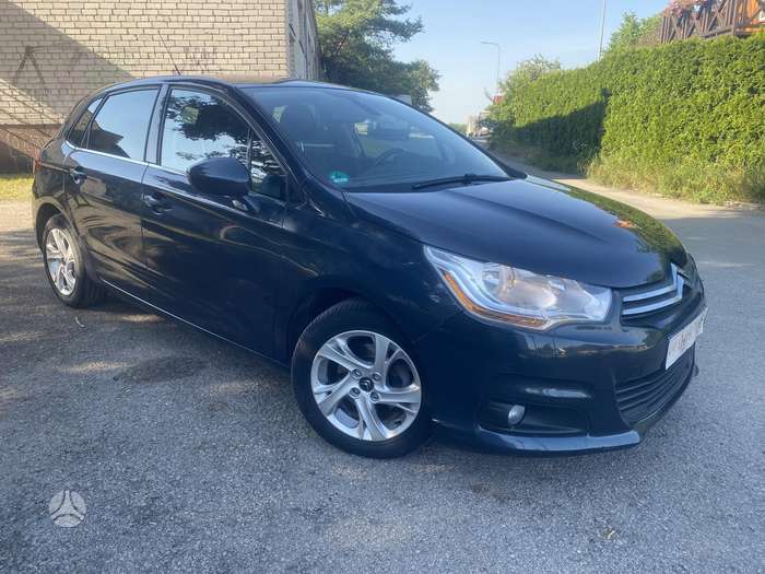 Citroen C4, 1.6 l., hatchback