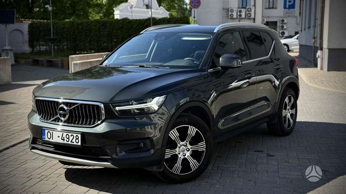 Volvo XC40, Внедорожник / Кроссовер