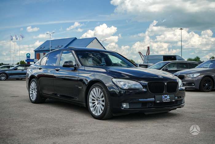 BMW 740, 3.0 l., Седан