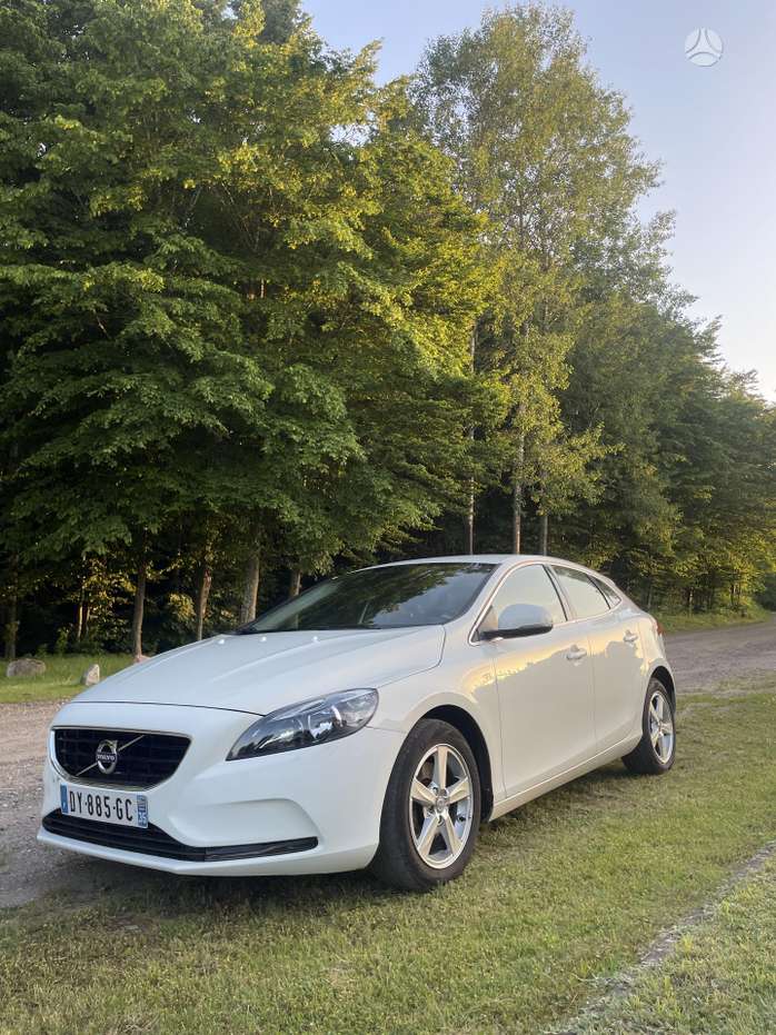 Volvo V40, 2.0 l., Хэтчбек
