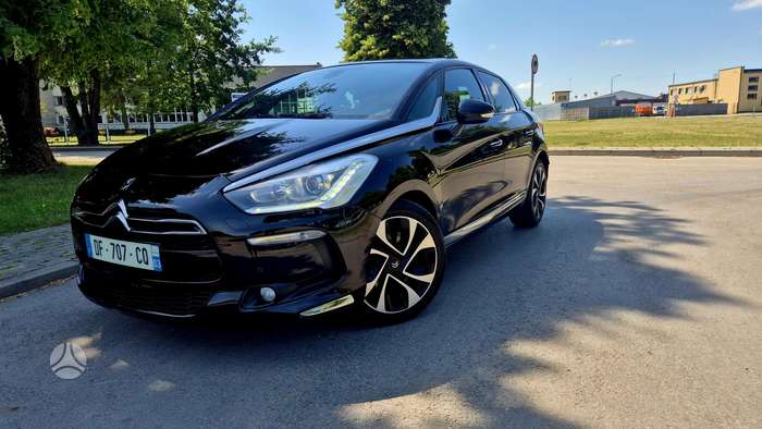 Citroen DS5, 2.0 l., hatchback