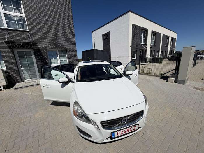 Volvo S60, 3.0 l., Седан