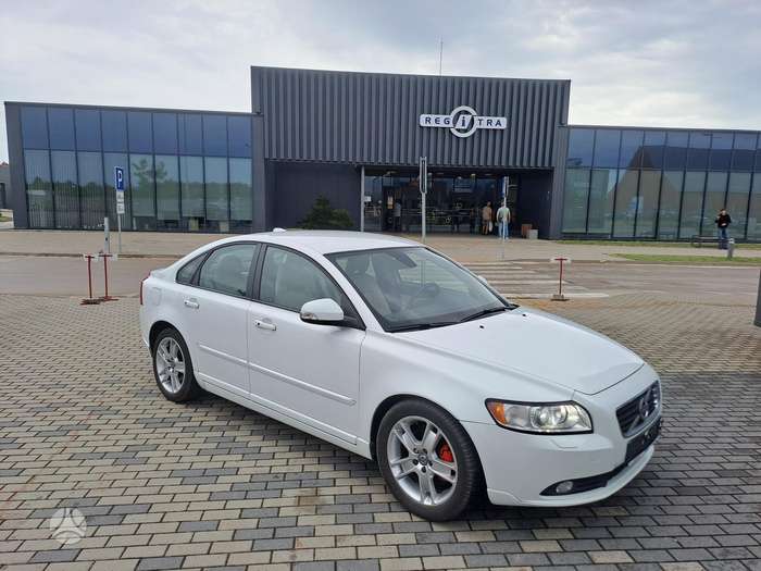 Volvo S40, 1.6 l., Седан