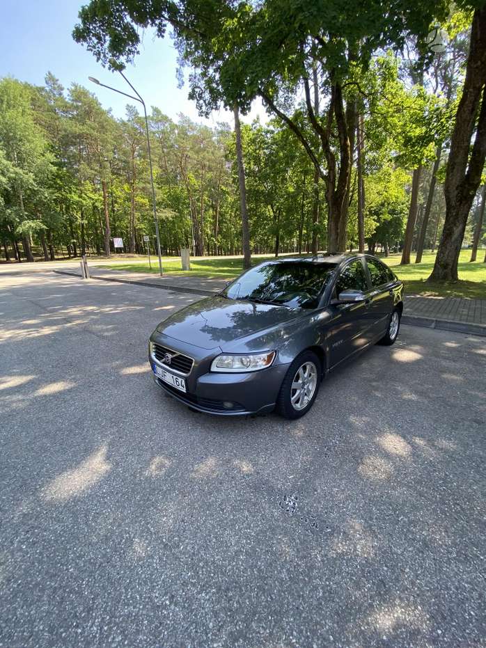 Volvo S40, 2.4 l., Седан