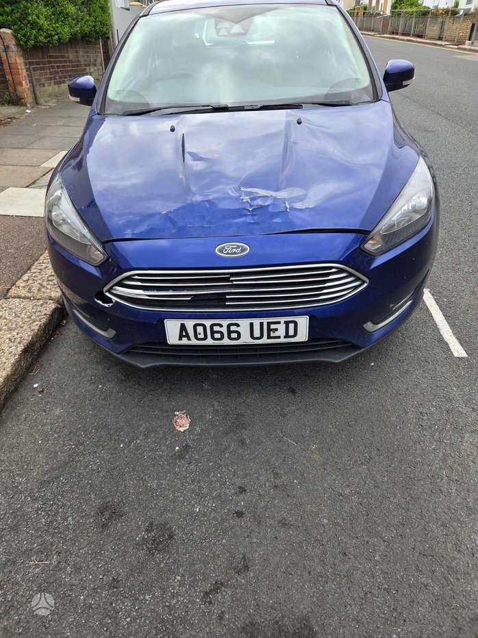 Ford Focus, 1.0 l., hatchback