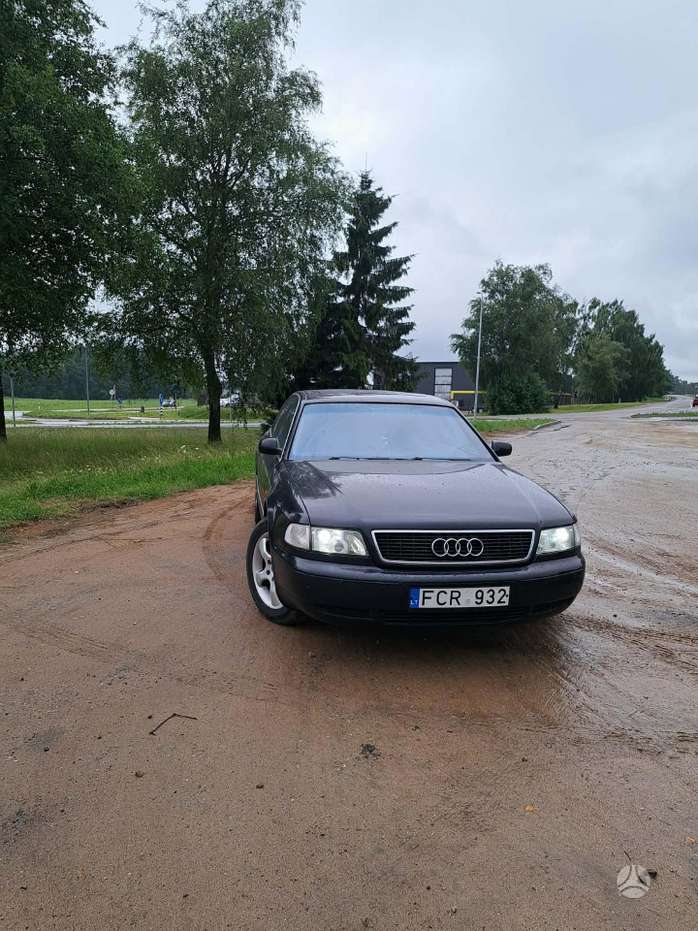 Audi A8, 2.5 l., Седан