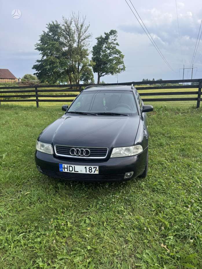 Audi A4, Универсал