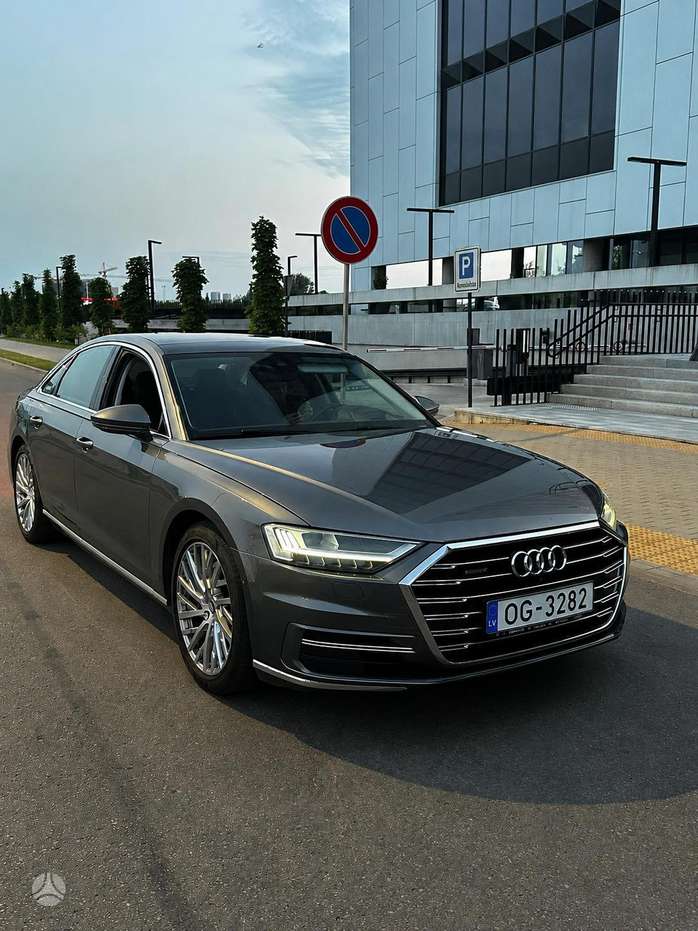 Audi A8, 3.0 l., Седан