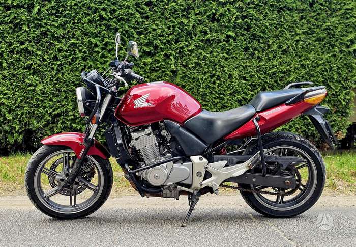 Honda CBF 500cc, street / classic