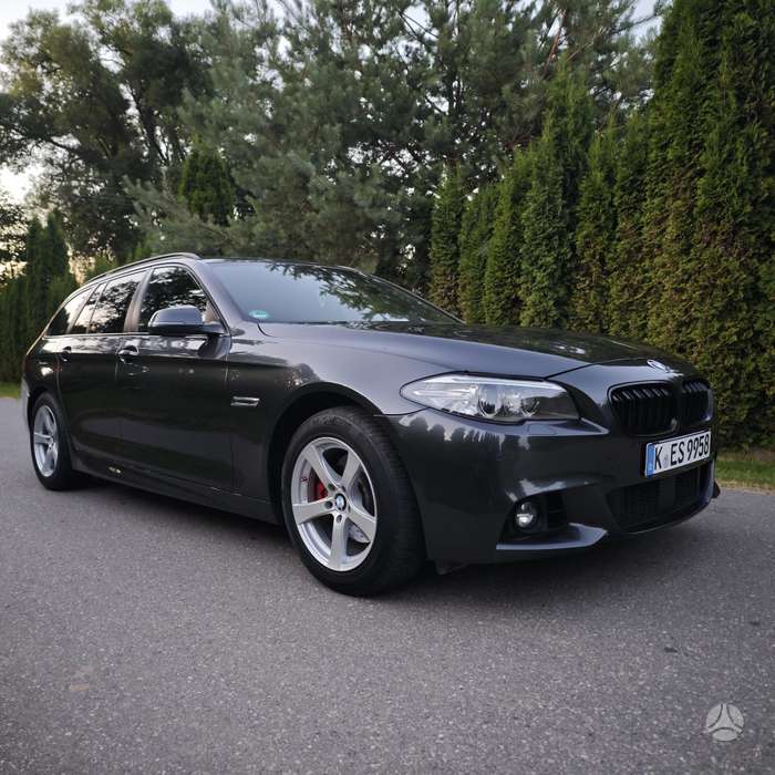 BMW 520, universalas