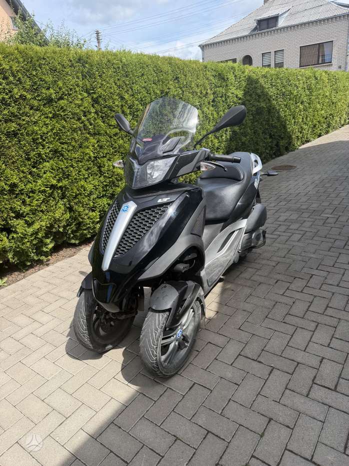 Piaggio MP3 300cc, scooters / mopeds