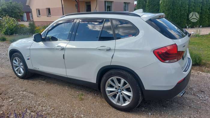 BMW X1, 2.0 l., Внедорожник / Кроссовер