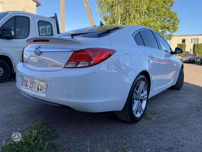 Opel Insignia, 2.0 l., Хэтчбек
