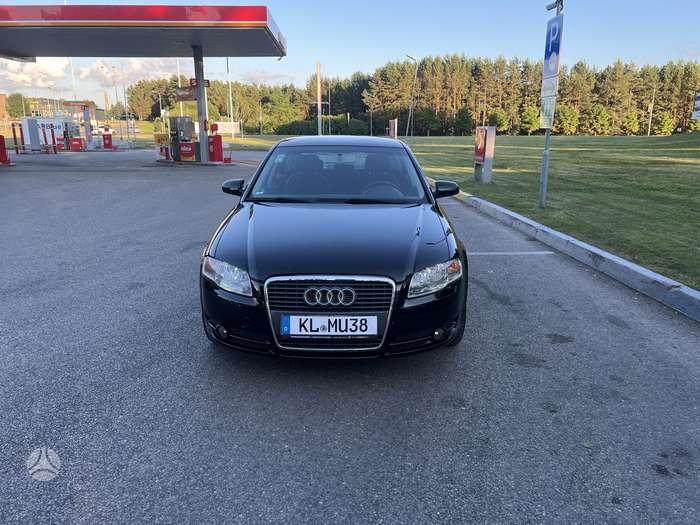 Audi A4, 2.0 l., Седан