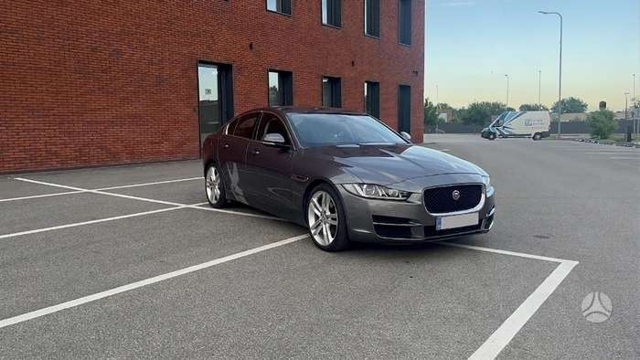 Jaguar XE, 2.0 l., Седан