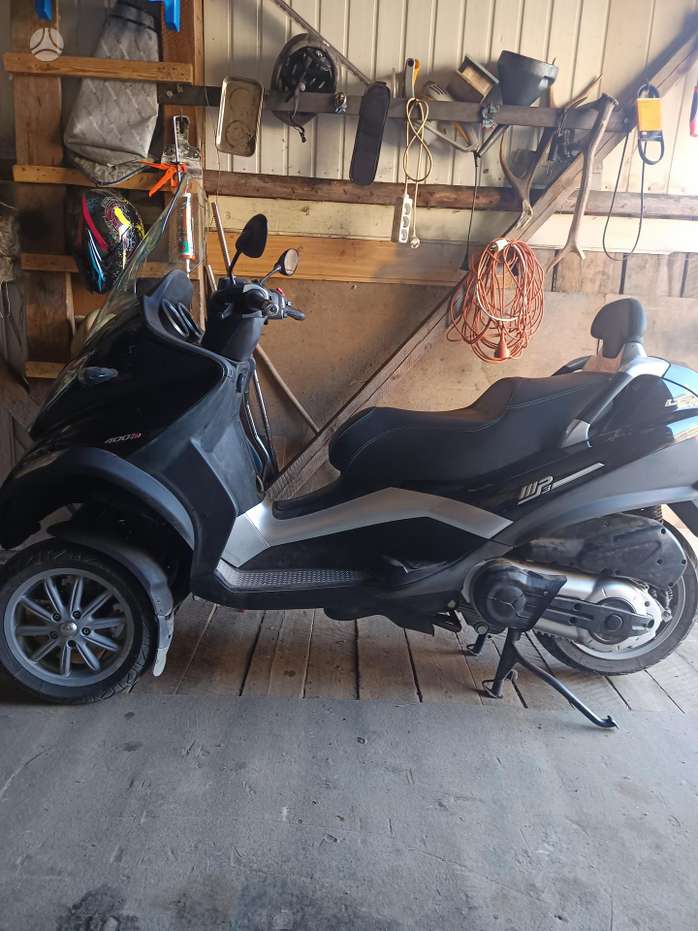 Piaggio MP3 400cc, trikes