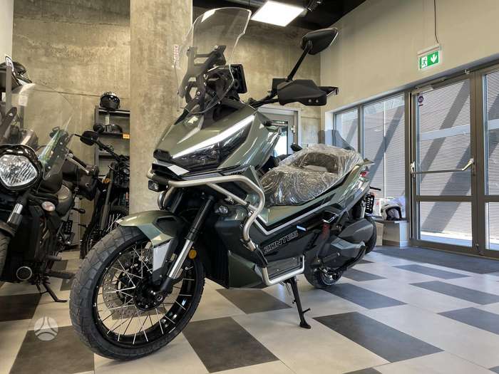 Zontes 350X 368cc, scooters / mopeds