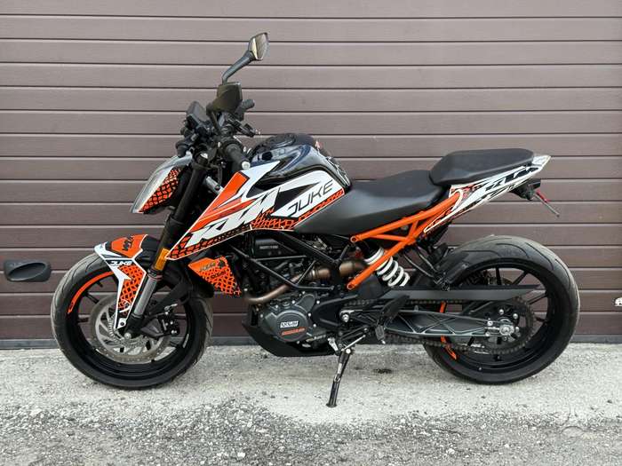 KTM Duke 125cc, street / classic