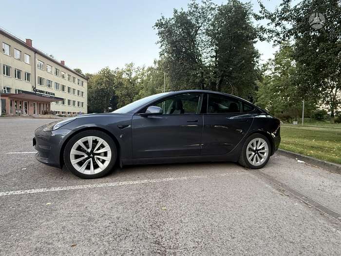 Tesla Model 3, 82 кВт·ч, Седан