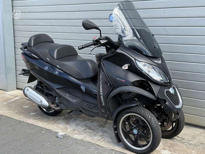 Piaggio MP3 300cc, triračiai
