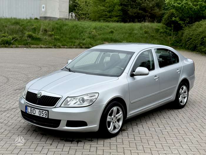 Skoda Octavia, Седан
