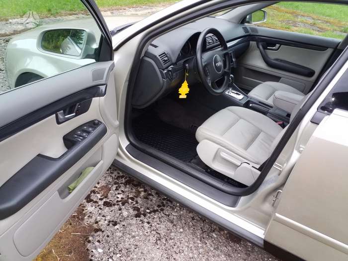 Audi A4, 2.5 l., Седан