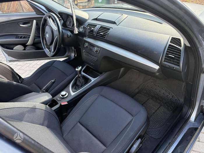 BMW 120, 2.0 l., hatchback