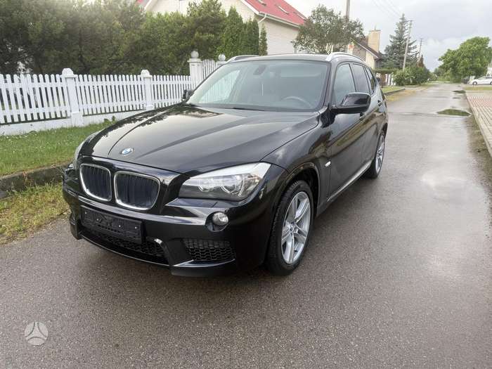 BMW X1, 2.0 l., Внедорожник / Кроссовер