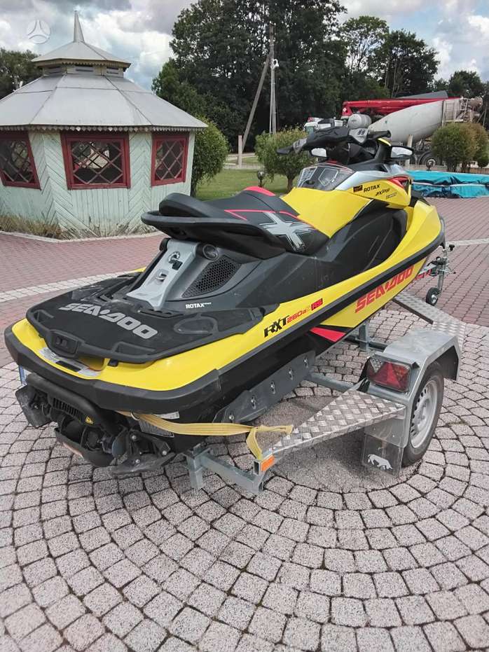 Sea-Doo SeaDoo RXT AS, jet skis