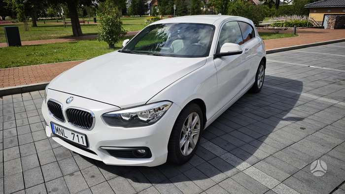 BMW 114, 1.6 l., hatchback