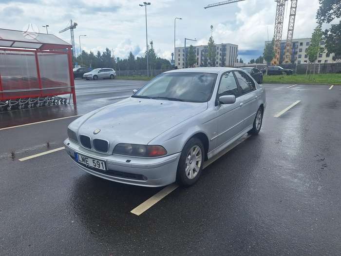 BMW 525, 2.5 l., Седан