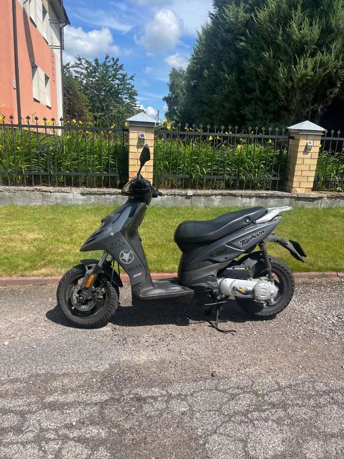 Piaggio Typhoon 50cc, scooters / mopeds