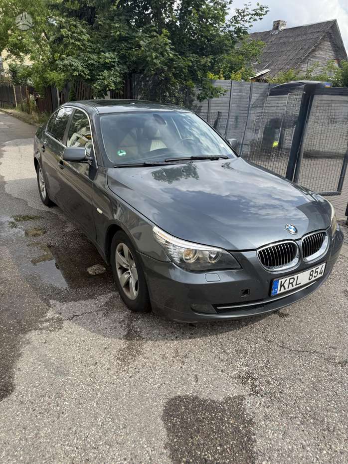 BMW 520, 2.0 l., Седан