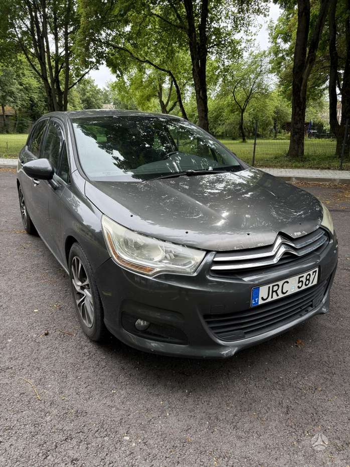 Citroen C4, 1.6 l., hatchback
