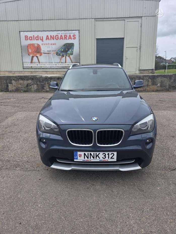 BMW X1, 2.0 l., Седан
