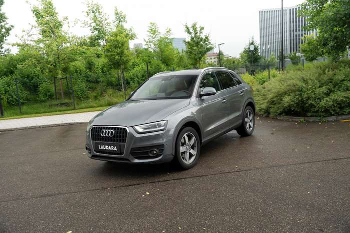 Audi Q3, 2.0 l., Внедорожник / Кроссовер