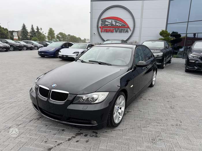 BMW 318, 2.0 l., Седан