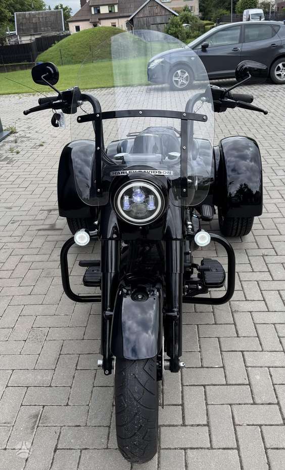 Harley-Davidson Street Glide FLHX, трициклы