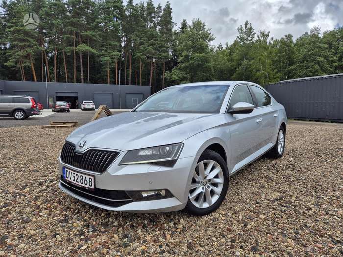 Skoda Superb, 1.6 l., hatchback