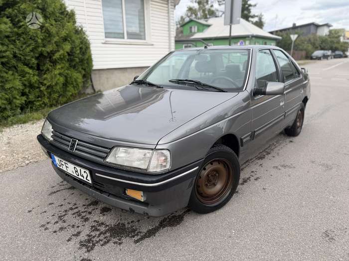 Peugeot 405, Седан