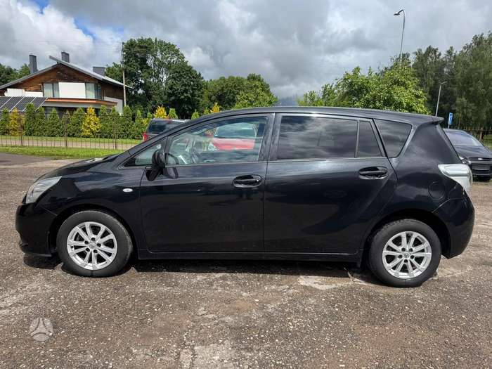 Toyota Verso, 2.0 l., Минивэн