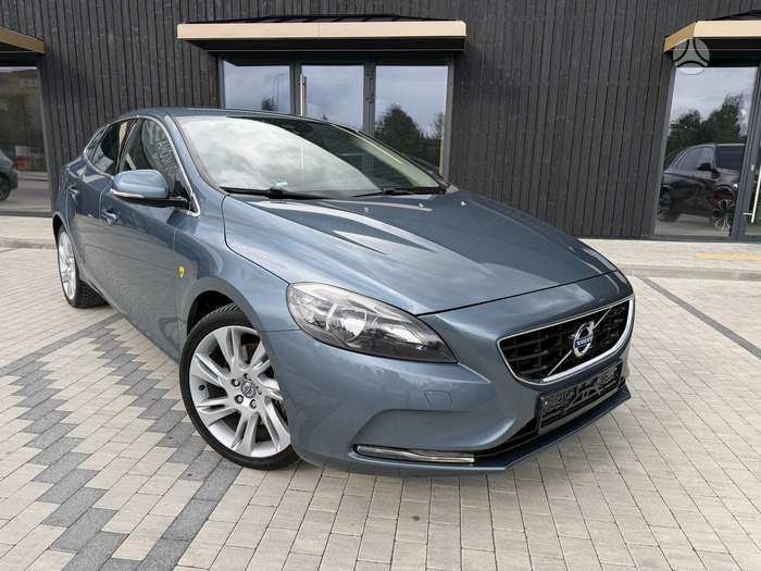 Volvo V40, 2.0 l., hatchback