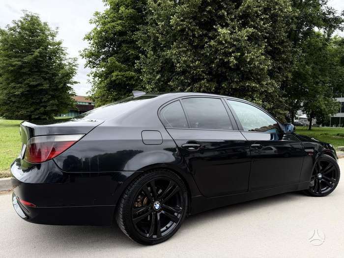 BMW 525, 2.5 l., Седан