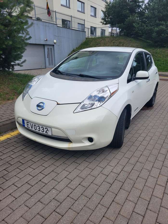 Nissan Leaf, 30 kWh, hatchback