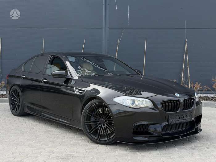 BMW M5, 4.4 l., Седан