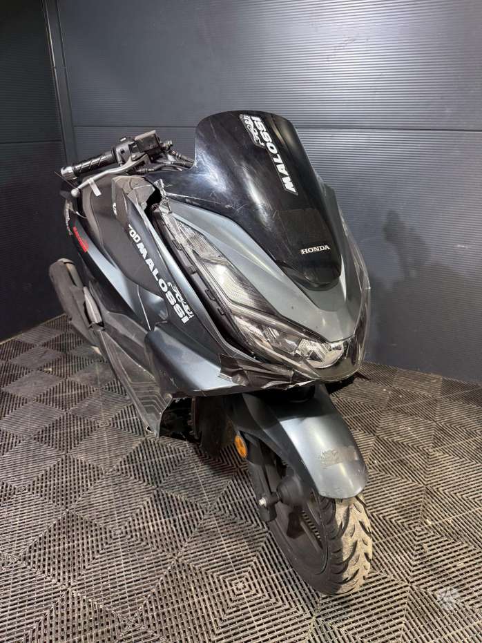 Honda PCX 125cc, мотороллеры / мопеды
