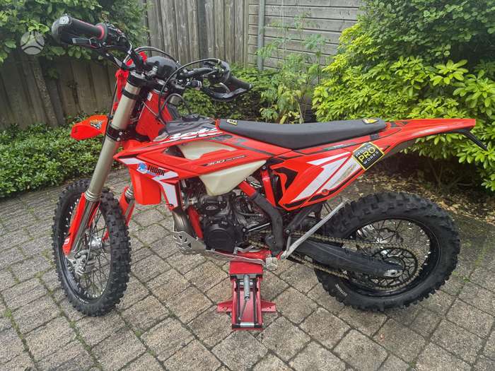 Beta RR 300cc, krosa / enduro