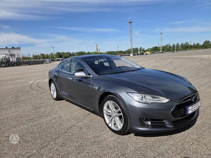 Tesla Model S, 85 кВт·ч, Седан